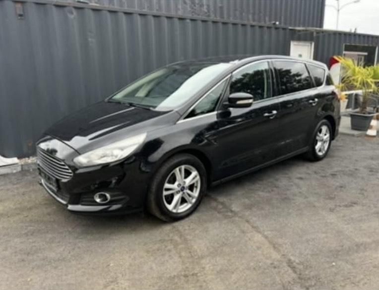 Gebraucht Ford S-MAX Titanium 179 PS (131 kW) 2016 Schwarz Van / Kleinbus
