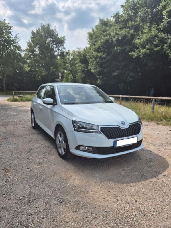 Weiß Gebraucht 2019 Skoda Fabia Active Kleinwagen | 8.900 € (Guter Preis) - Bild 1/4