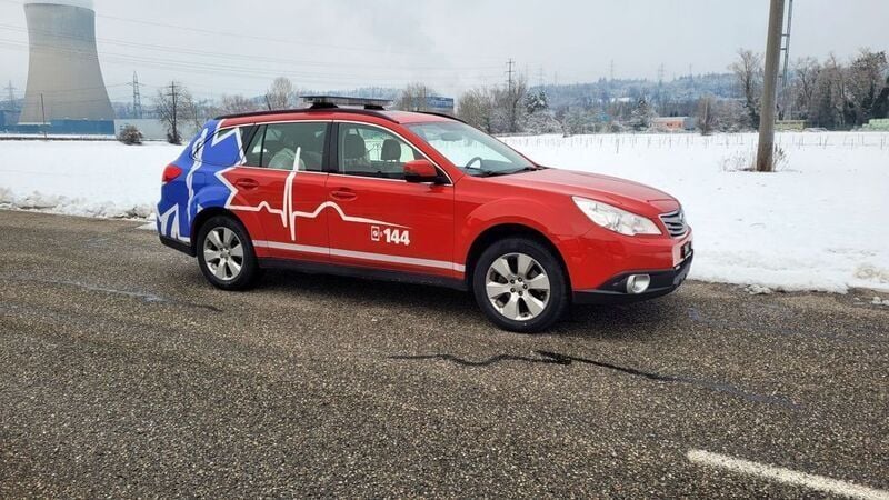 Rot Gebraucht 2012 Subaru Outback SUV | 15.900 € - Bild 1/4