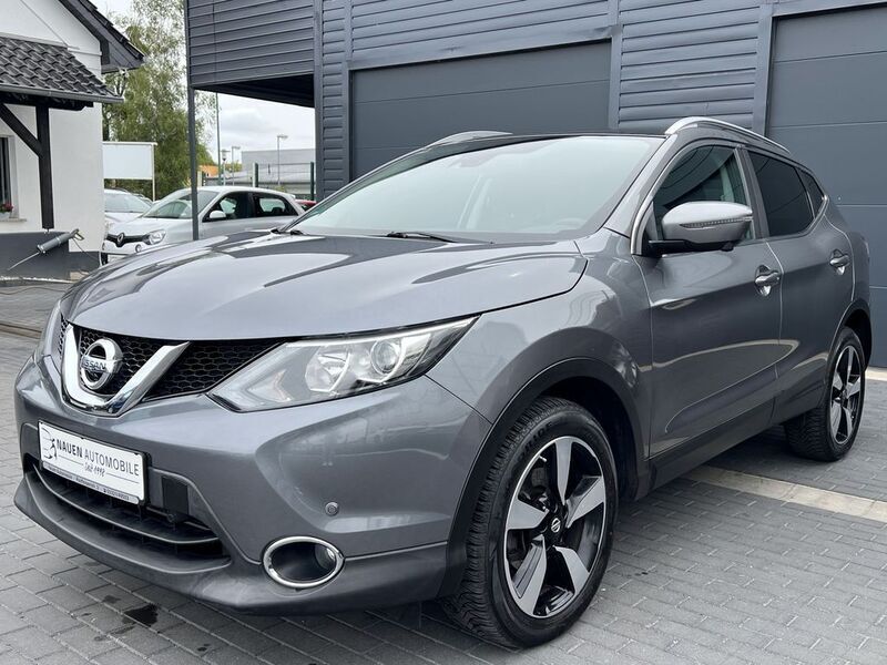 Silber/grau Gebraucht 2015 Nissan Qashqai 360º SUV | 14.970 € (Teuer) - Bild 1/4