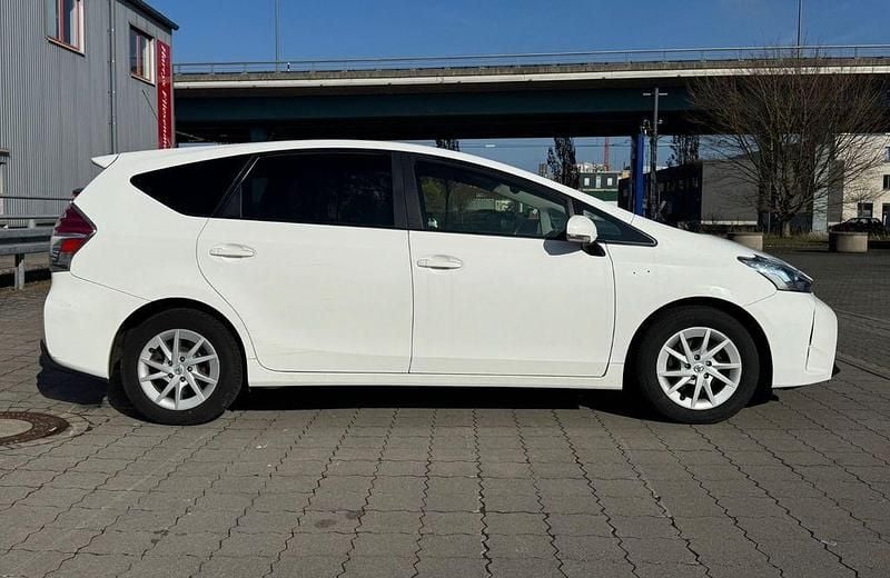 Gebraucht Toyota Prius+ 99 PS (72 kW) 2020 Weiß Van / Kleinbus