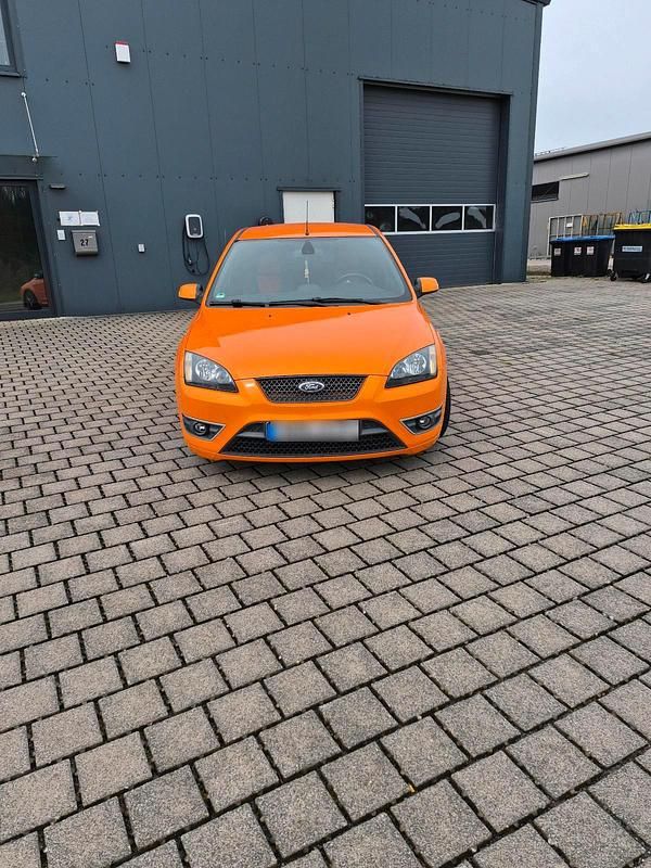 Gebraucht Ford Focus ST 225 PS (165 kW) 2007 Orange Limousine