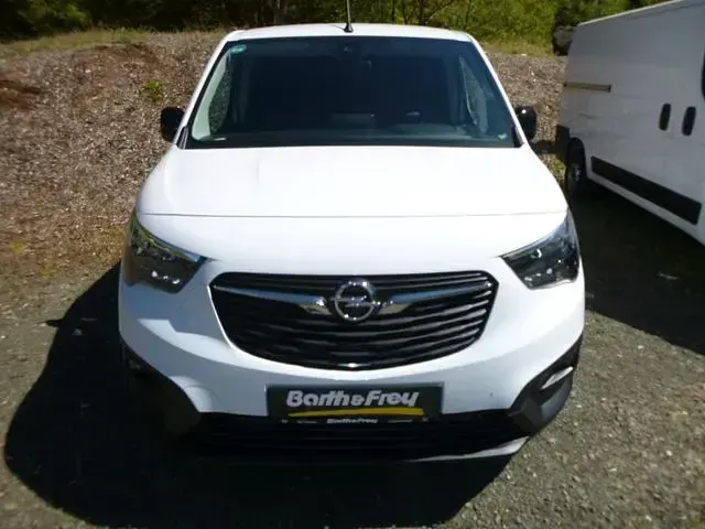 Gebraucht Opel Combo Edition 102 PS (75 kW) 2024 Weiß Van / Kleinbus