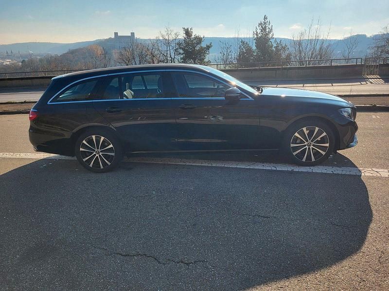 Gebraucht Mercedes E300 306 PS (225 kW) 2020 Schwarz Kombi