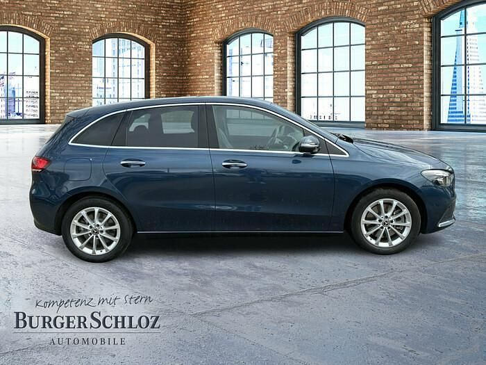 Gebraucht Mercedes B250e Progressive 218 PS (160 kW) 2022 Blau Van / Kleinbus