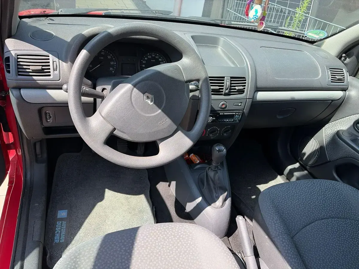 Gebraucht Renault Clio II Campus 58 PS (42 kW) 2009 Rot Limousine