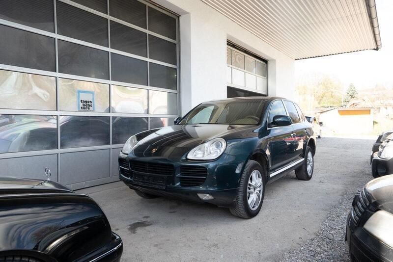 Grün Gebraucht 2004 Porsche Cayenne S SUV | 3.850 € - Bild 1/4