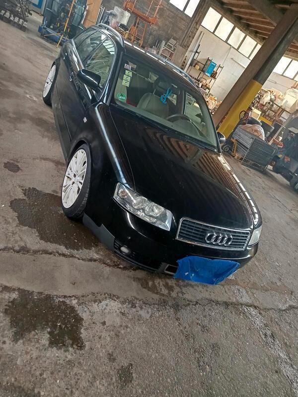 Schwarz Gebraucht 2002 Audi A4 Kombi | 1.200 € (Guter Preis) - Bild 1/4