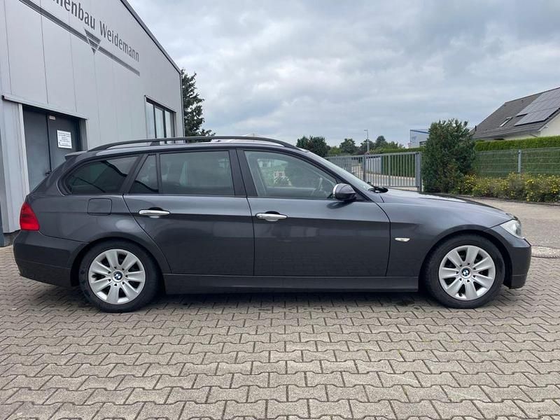 Gebraucht BMW 318 Performance 129 PS (94 kW) 2006 Grau Kombi