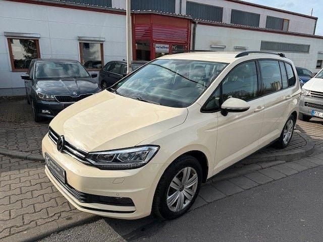 Gebraucht VW Touran 150 PS (110 kW) 2021 Gelb Van / Kleinbus