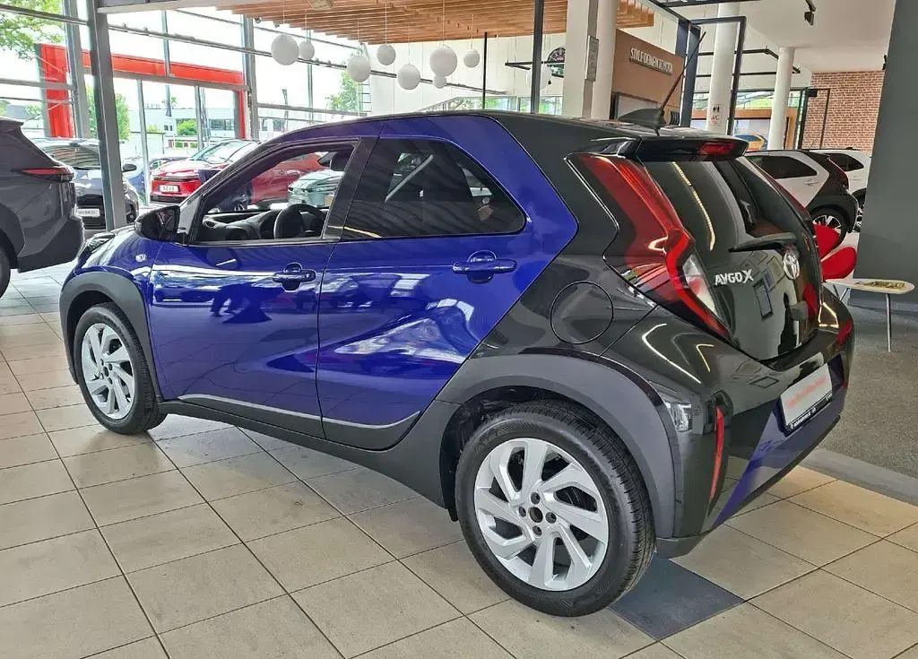 Gebraucht Toyota Aygo X Pulse 72 PS (52 kW) 2023 Juniperblau SUV