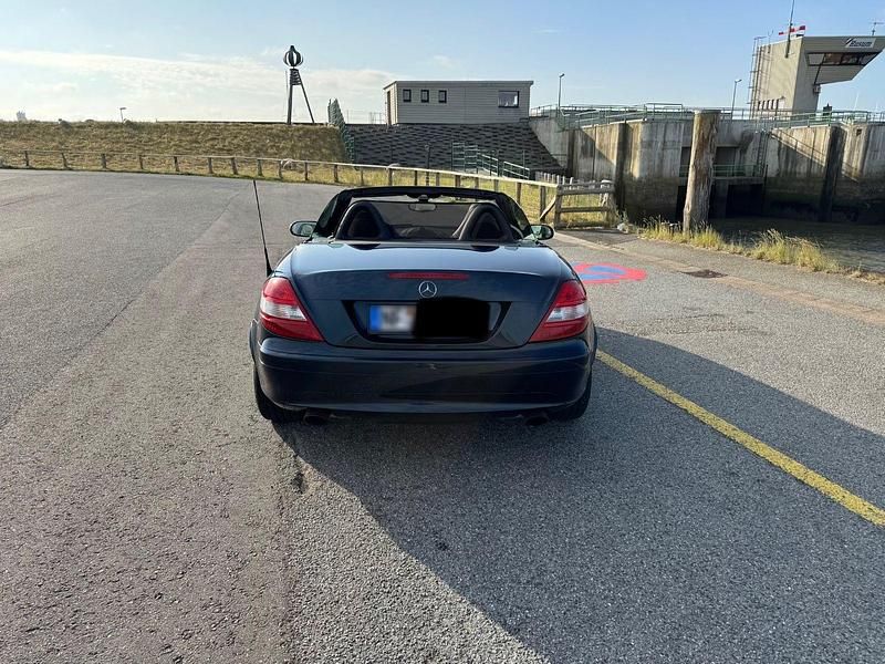 Gebraucht Mercedes SLK200 163 PS (119 kW) 2004 Blau Cabrio