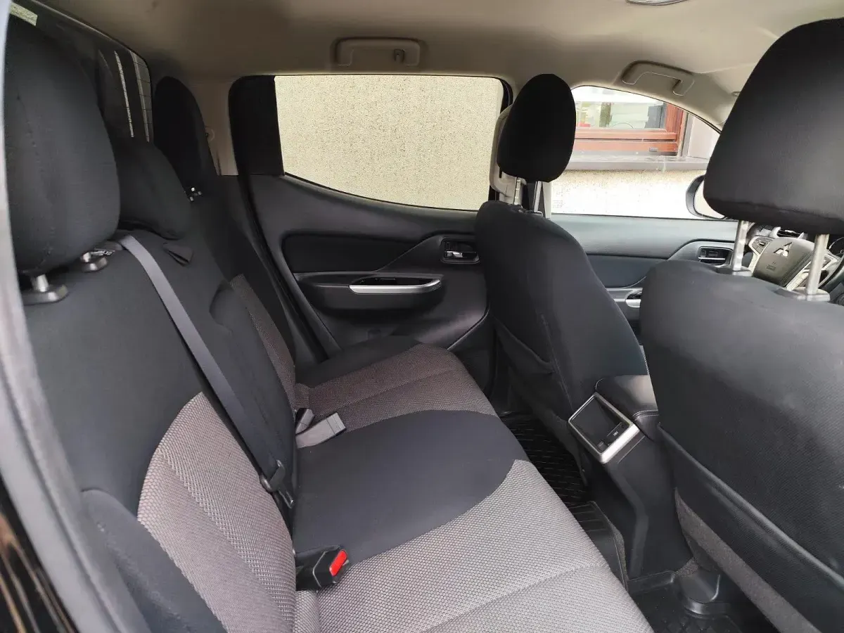 Gebraucht Mitsubishi L200 150 PS (110 kW) 2019 Schwarz Pickup