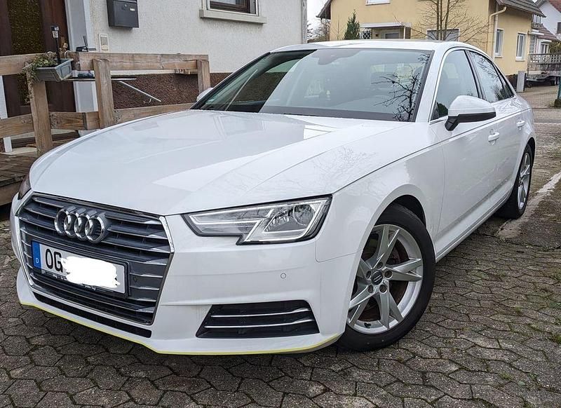 Weiß Gebraucht 2016 Audi A4 Sport Limousine | 15.400 € (Fairer Preis) - Bild 1/4