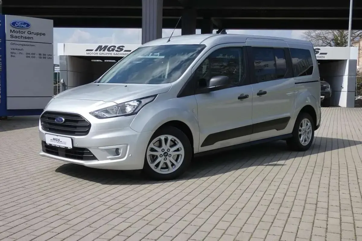 Gebraucht Ford Transit Trend 101 PS (74 kW) 2023 Polarsilber metallic Kombi