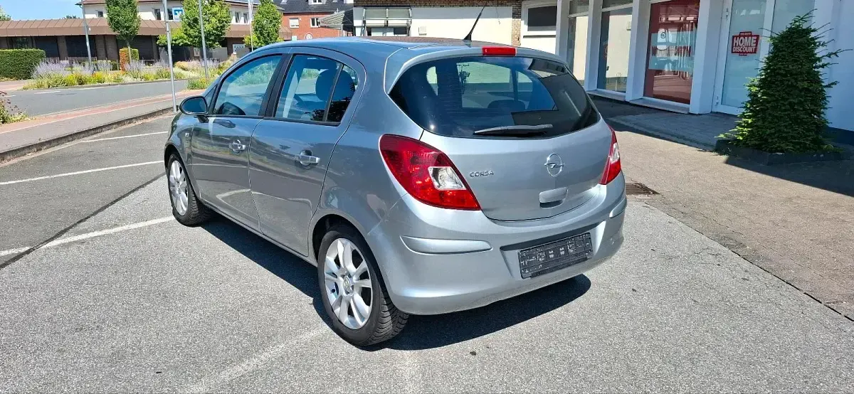 Gebraucht Opel Corsa 74 PS (54 kW) 2010 Grau Kleinwagen