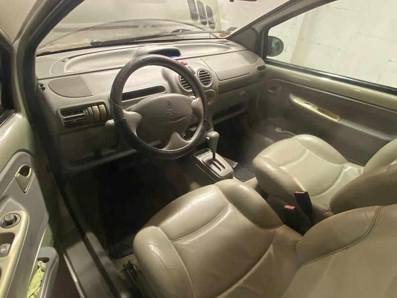 Gebraucht Renault Twingo Initiale 58 PS (42 kW) 2000 Kleinwagen