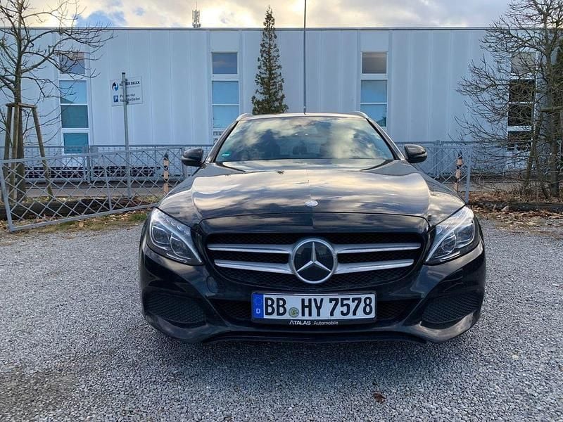Gebraucht Mercedes C220 170 PS (125 kW) 2015 Schwarz Kombi