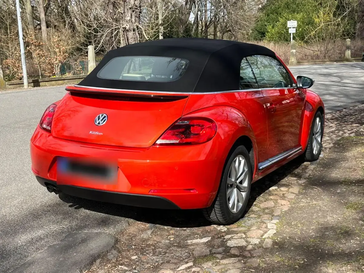 Używany VW Beetle Design 150 KM (110 kW) 2016 Pomarańczowy Hatchback