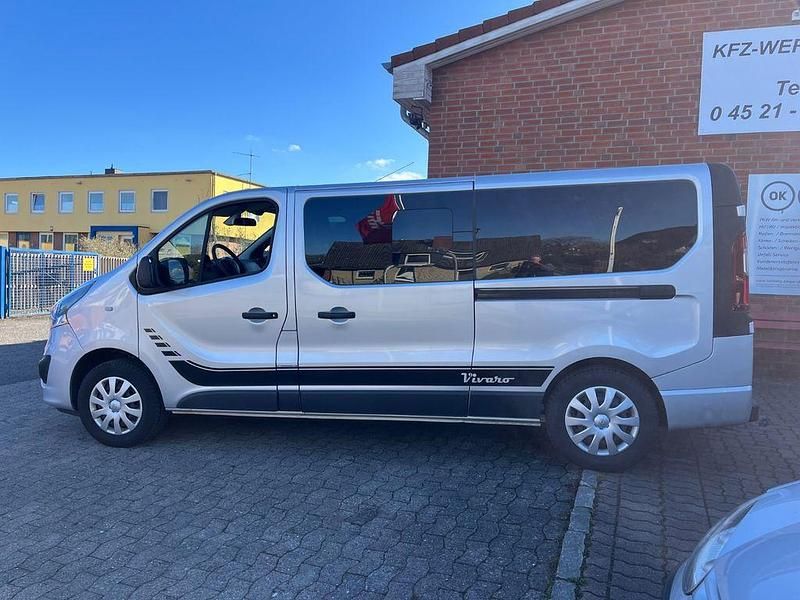 Gebraucht Opel Vivaro 145 PS (106 kW) 2018 Grau Van / Kleinbus