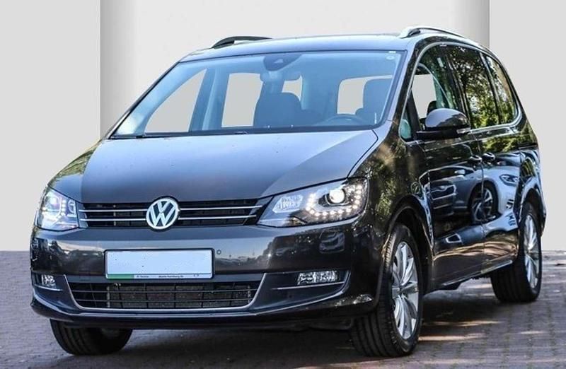 Braun Gebraucht 2016 VW Sharan Highline Van / Kleinbus | 22.900 € (Etwas zu teuer) - Bild 1/4