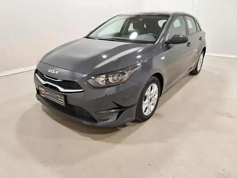 Usado Kia Ceed Edition 7 101 CV (74 kW) 2022 Gris Utilitario