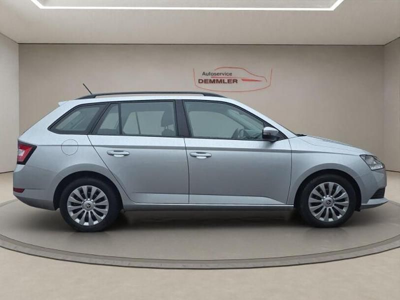 Gebraucht Skoda Fabia Ambition 95 PS (69 kW) 2022 Brilliantsilber metallic (metallic) Kleinwagen