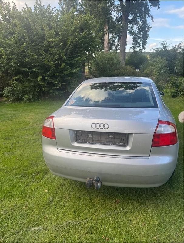 Gebraucht Audi A4 131 PS (96 kW) 2005 Silber Limousine