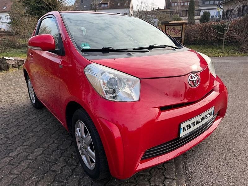 Rot Gebraucht 2013 Toyota iQ Kleinwagen | 4.980 € (Guter Preis) - Bild 1/4