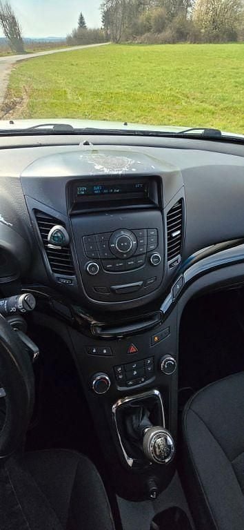 Gebraucht Chevrolet Orlando LT 140 PS (102 kW) 2012 Silber Van / Kleinbus