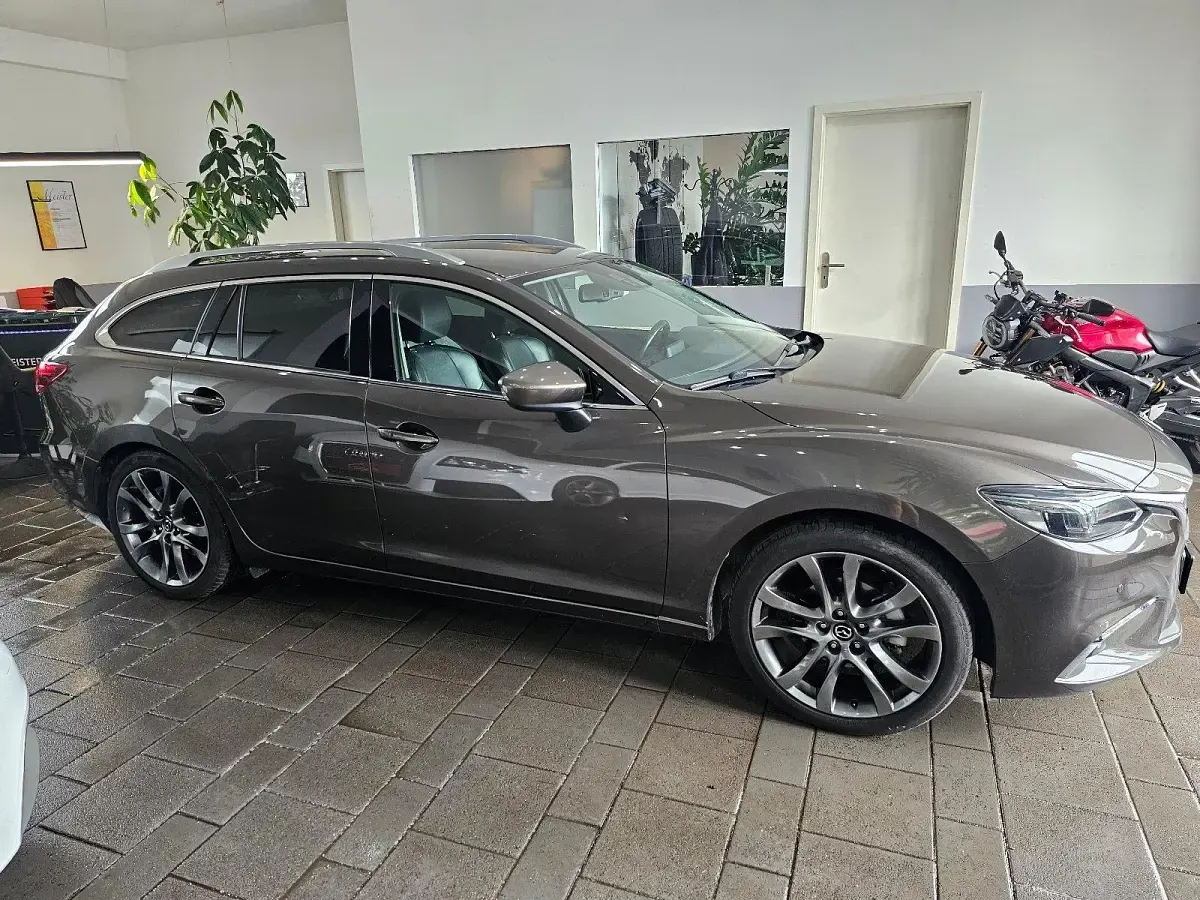 Gebraucht Mazda 6 Kizoku Intense 175 PS (128 kW) 2016 Braun Kombi