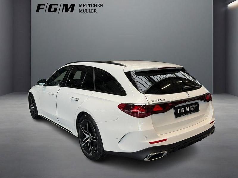 Gebraucht Mercedes E220 Advanced Plus 197 PS (144 kW) 2026 Unilack polarweiß Kombi