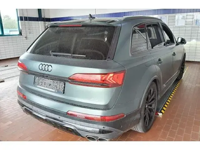 Gebraucht Audi SQ7 Sport 650 PS (478 kW) 2020 Tiefschwarz SUV