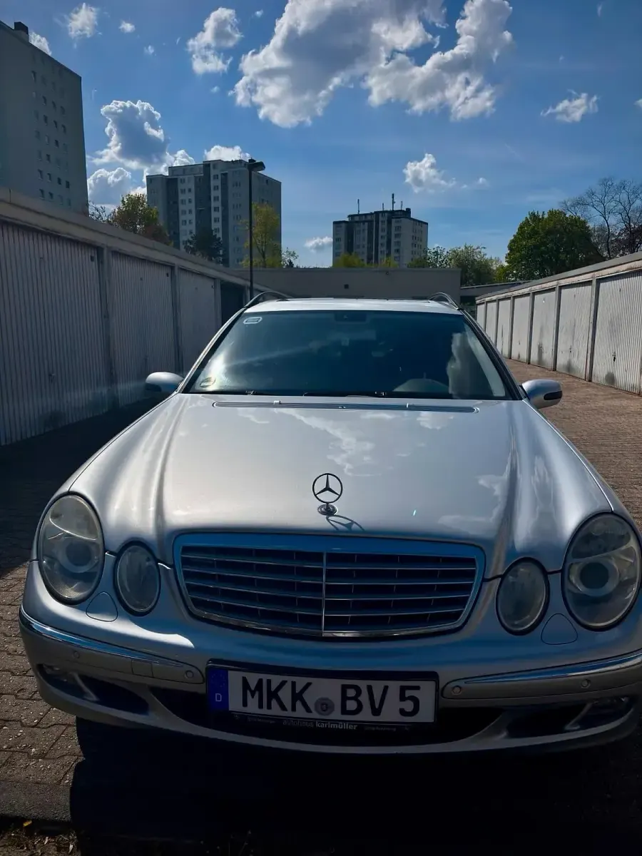 Używany Mercedes E280 Elegance 177 KM (130 kW) 2005 Srebrny Kombi
