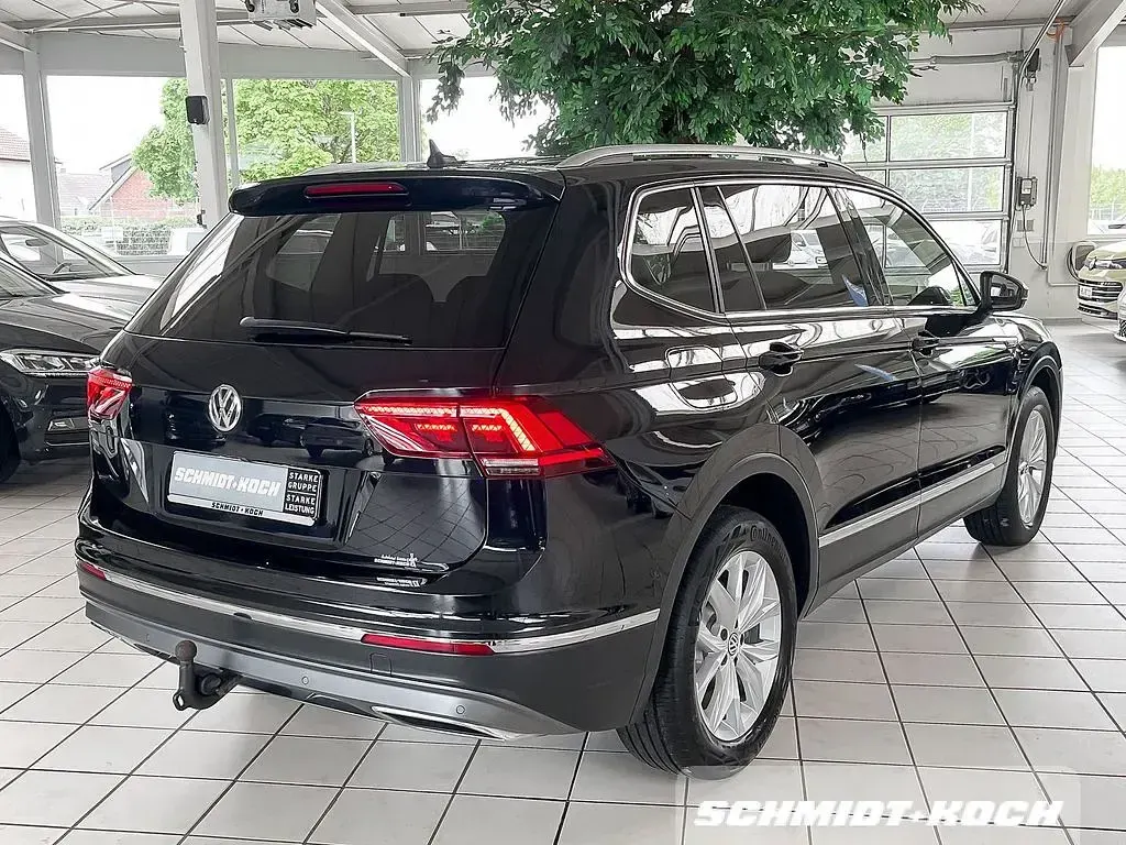 Gebraucht VW Tiguan Allspace Highline 190 PS (139 kW) 2020 Schwarz SUV