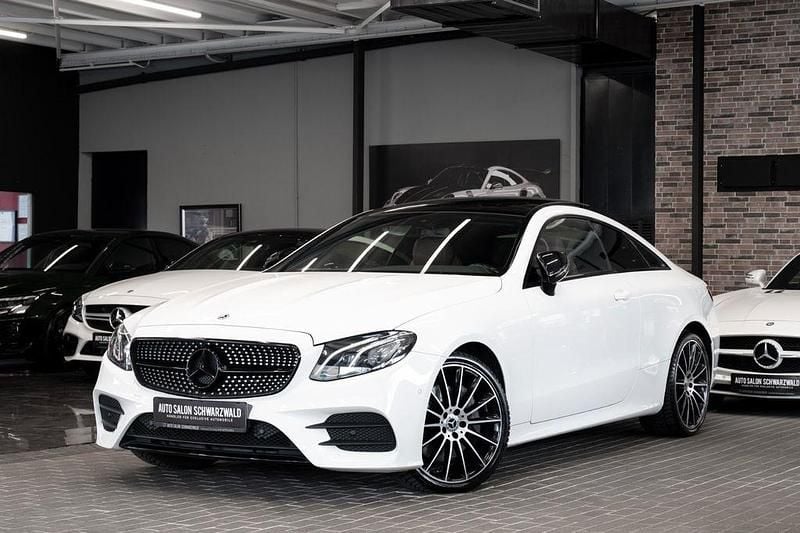 Weiß Gebraucht 2018 Mercedes E400 AMG line Coupé | 39.990 € (Fairer Preis) - Bild 1/4