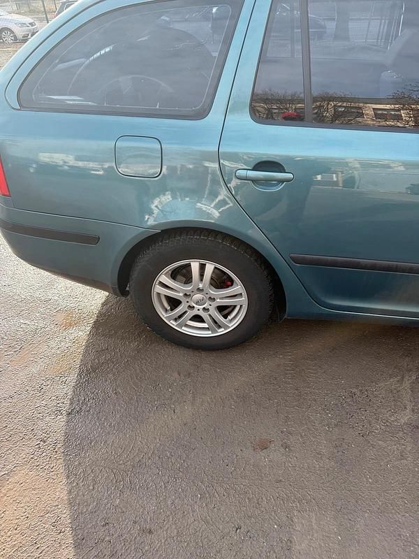 Gebraucht Skoda Octavia 102 PS (75 kW) 2008 Grün Kombi