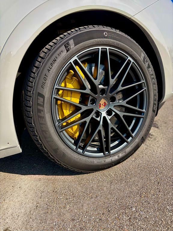 Gebraucht Porsche Cayenne GTS 500 PS (367 kW) 2025 Grau SUV