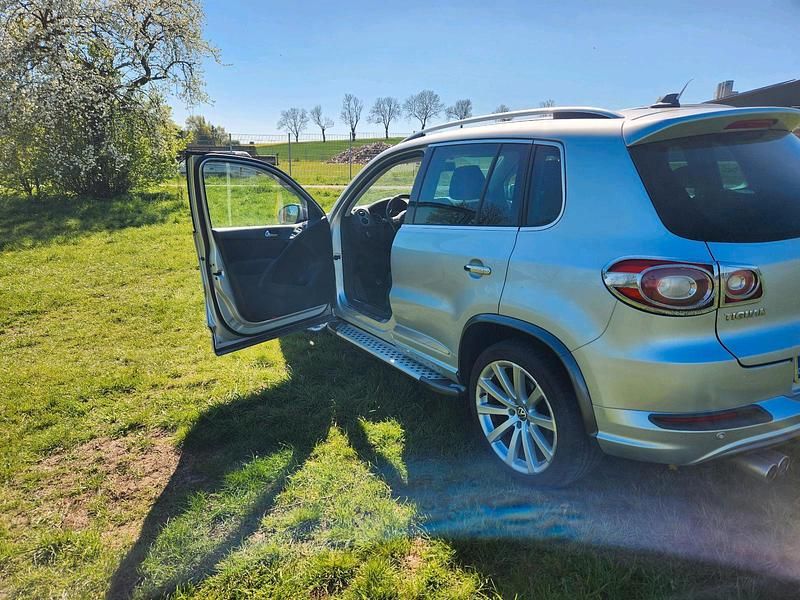 Gebraucht VW Tiguan 140 PS (102 kW) 2011 Silber SUV