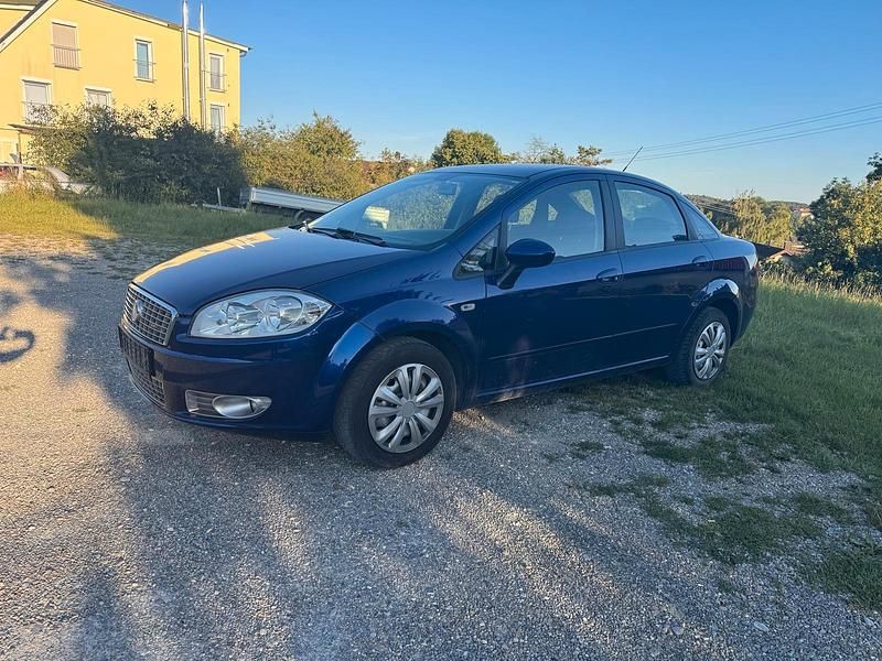 Blau Gebraucht 2009 Fiat Linea Limousine | 2.900 € - Bild 1/4