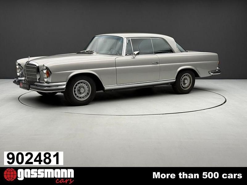 Silber Gebraucht 1970 Mercedes W111 SE Coupé | 79.000 € - Bild 1/4