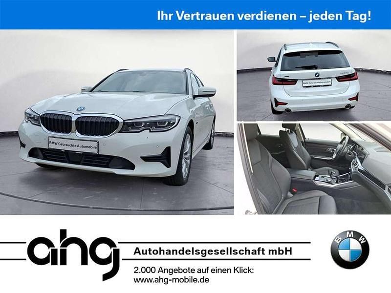 Alpinweiß Gebraucht 2022 BMW 320e Advantage Kombi | 24.850 € (Superpreis) - Bild 1/4