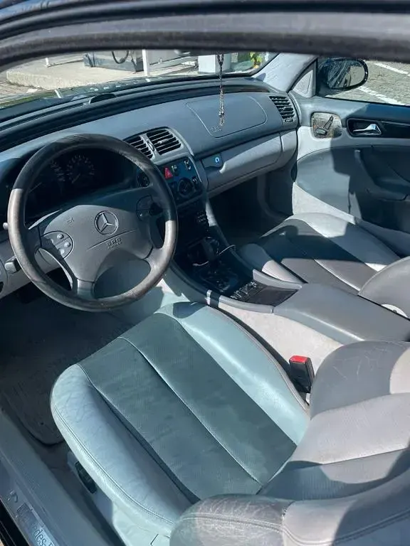 Gebraucht Mercedes CLK230 Avantgarde 197 PS (144 kW) 2001 Schwarz Coupé