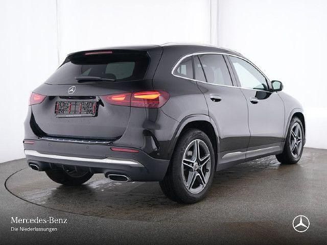 Schwarz Gebraucht 2024 Mercedes GLA200 Premium SUV | 39.490 € (Guter Preis) - Bild 1/4