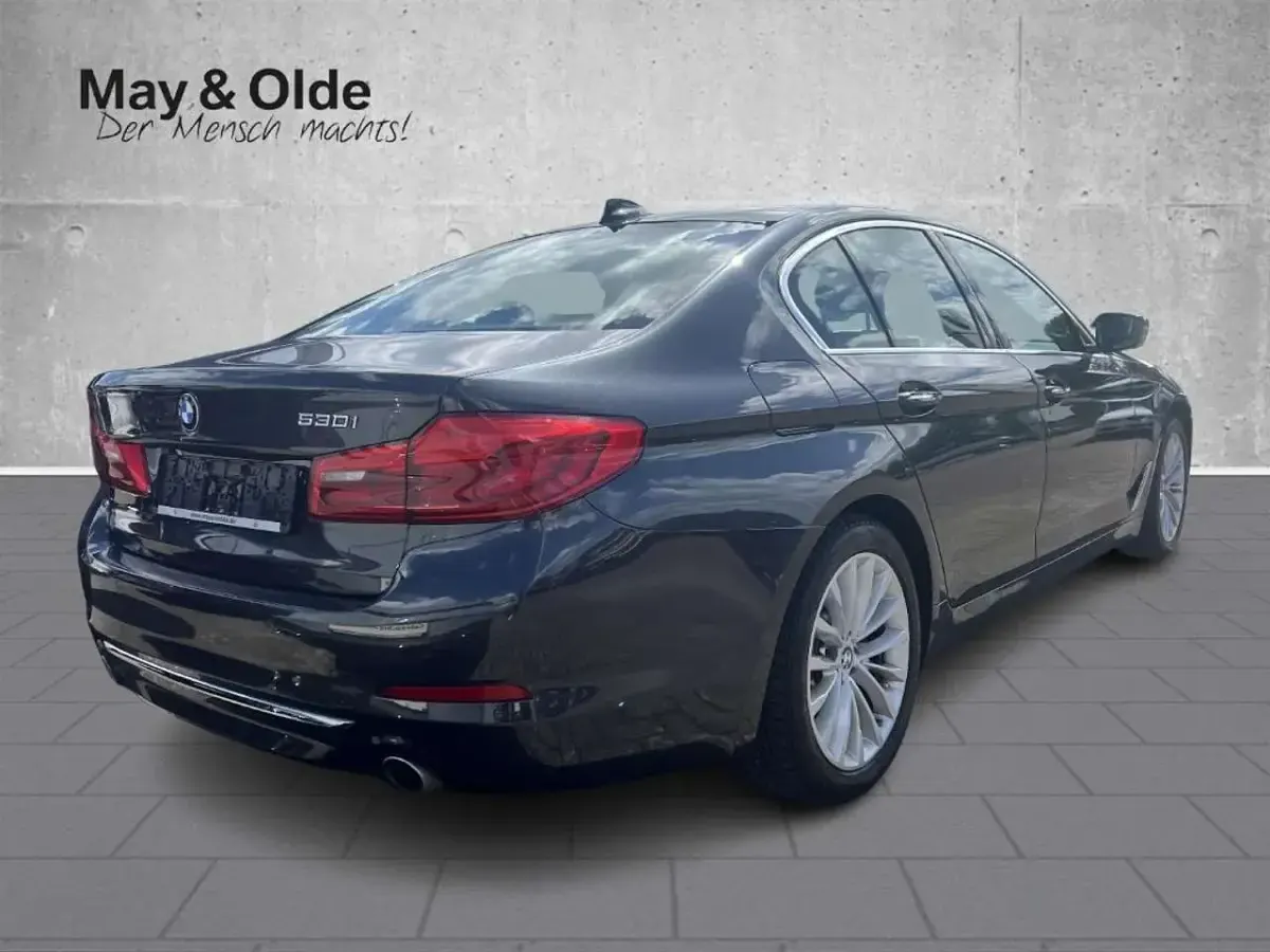 Gebraucht BMW 530 252 PS (185 kW) 2017 Grau Limousine