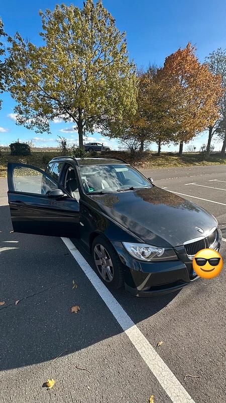 Schwarz Gebraucht 2007 BMW 318 Kombi | 2.499 € (Guter Preis) - Bild 1/4