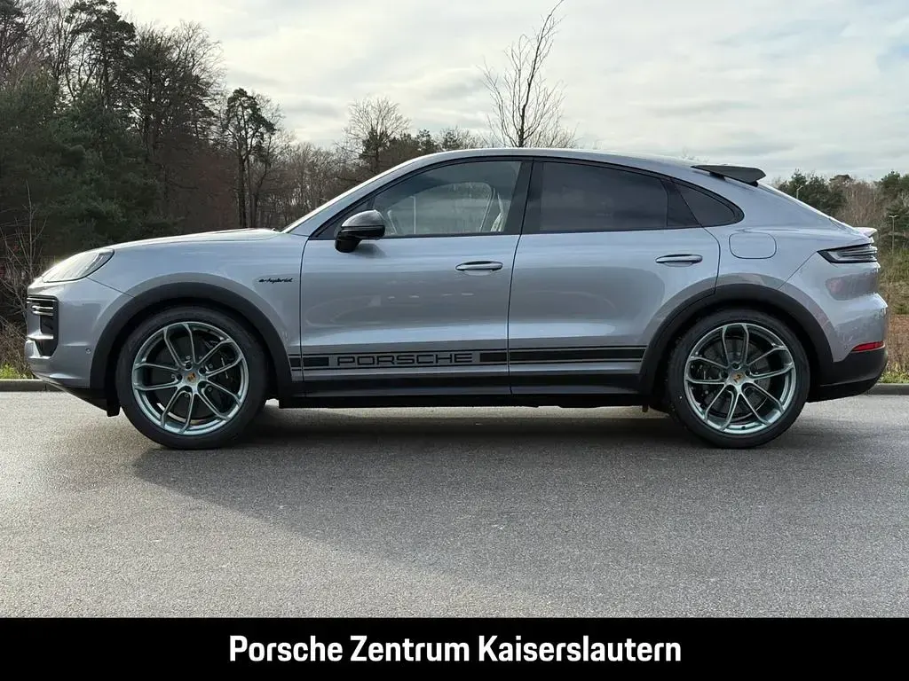 Gebraucht Porsche Cayenne Turbo E-Hybrid Coupe 740 PS (544 kW) 2026 Grau SUV