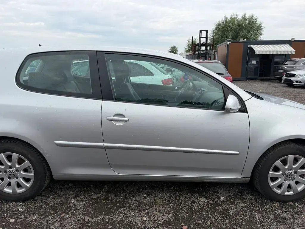 Gebraucht VW Golf V Comfortline 102 PS (75 kW) 2005 Silber Kleinwagen