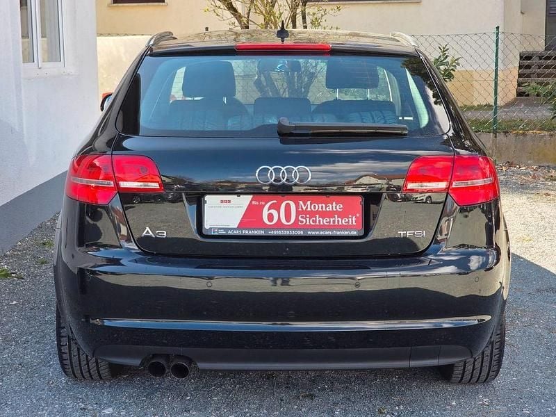 Gebraucht Audi A3 Attraction 125 PS (91 kW) 2013 Schwarz Limousine