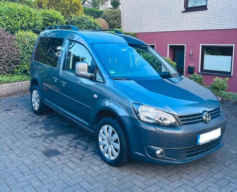 Grau Gebraucht 2011 VW Caddy Van / Kleinbus | 8.500 € (Teuer) - Bild 1/4